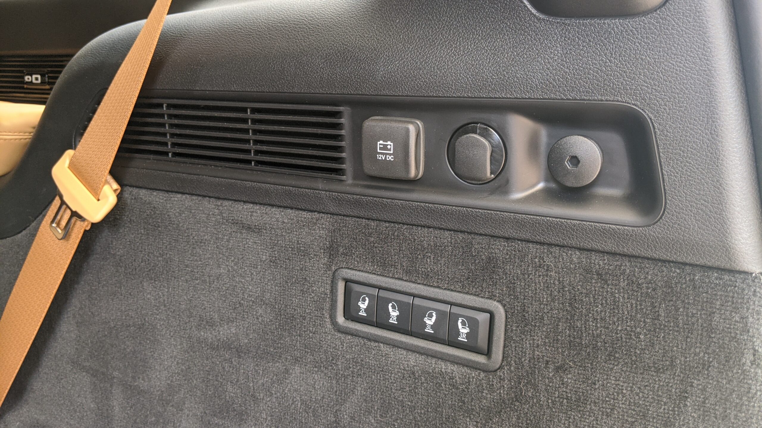2023 Jeep Grand Wagoneer Series III 9 Stephen Rivers for Carscoops