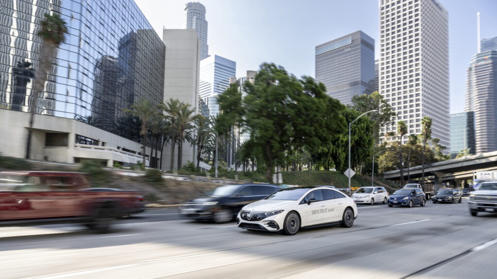  Mercedes Offers Level 3 Autonomous Tech Subscription For $2,500 Per Year In The U.S.