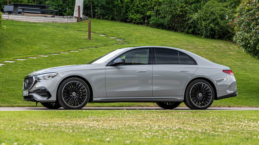  Golfer Sues After Being Denied Mercedes E-Class Prize For Hitting Hole-In-One