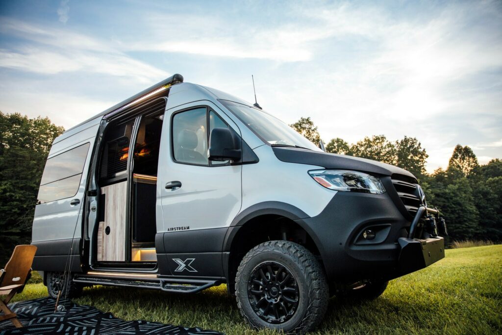  2024 Airstream Interstate 19X Is A $200,000 Mercedes-Based, Off-Road Motorhome
