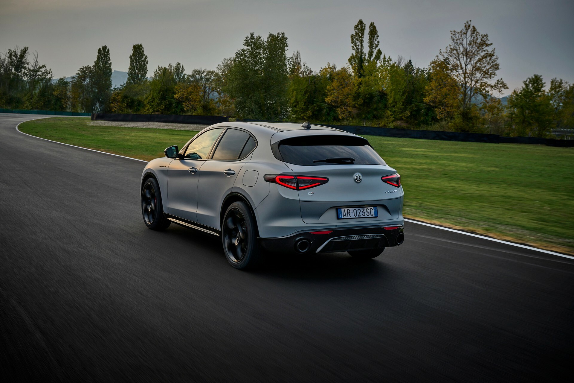 2024 Alfa Romeo Stelvio 922 4