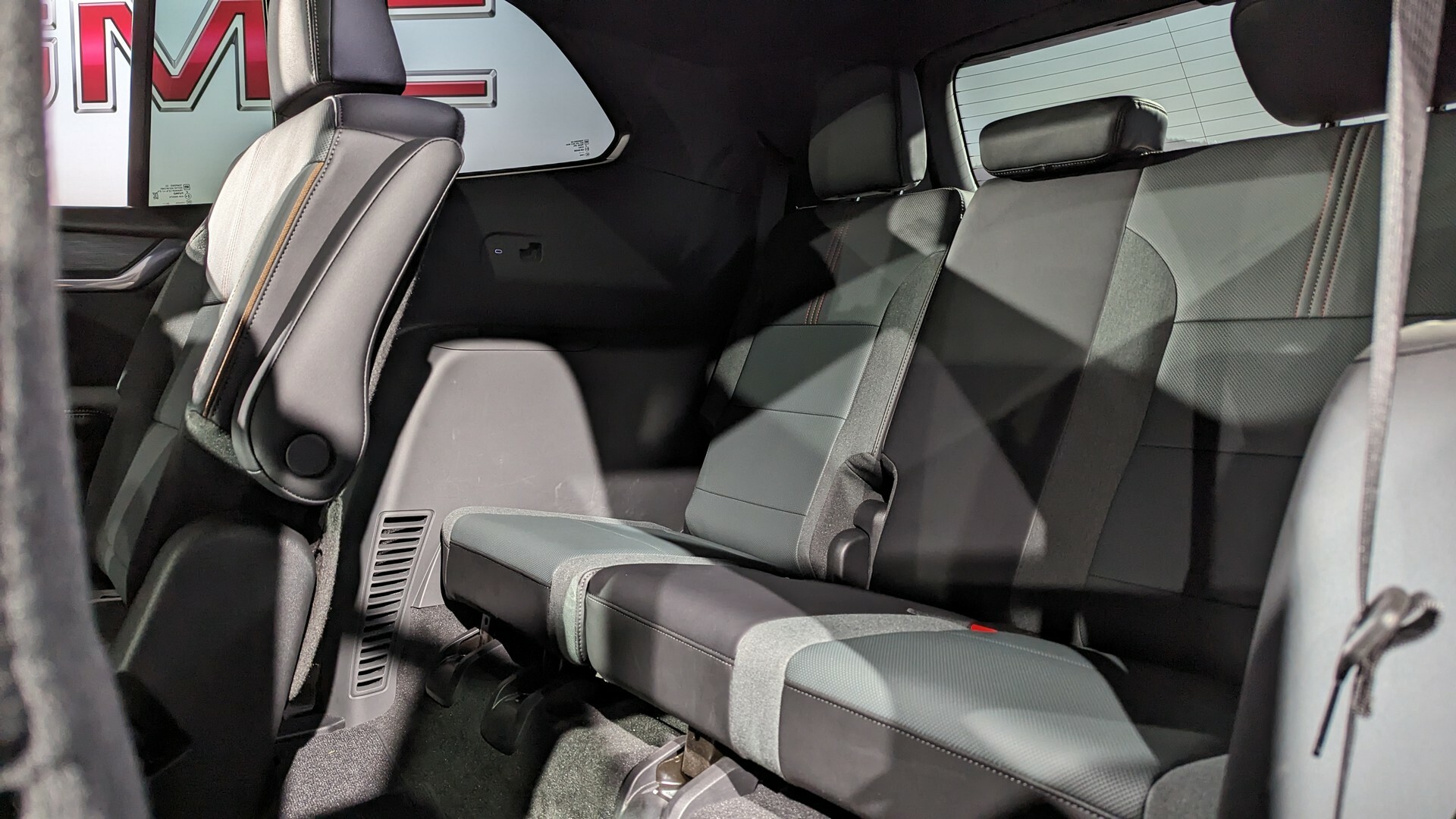 2024 GMC Acadia MG CarScoops 911 24