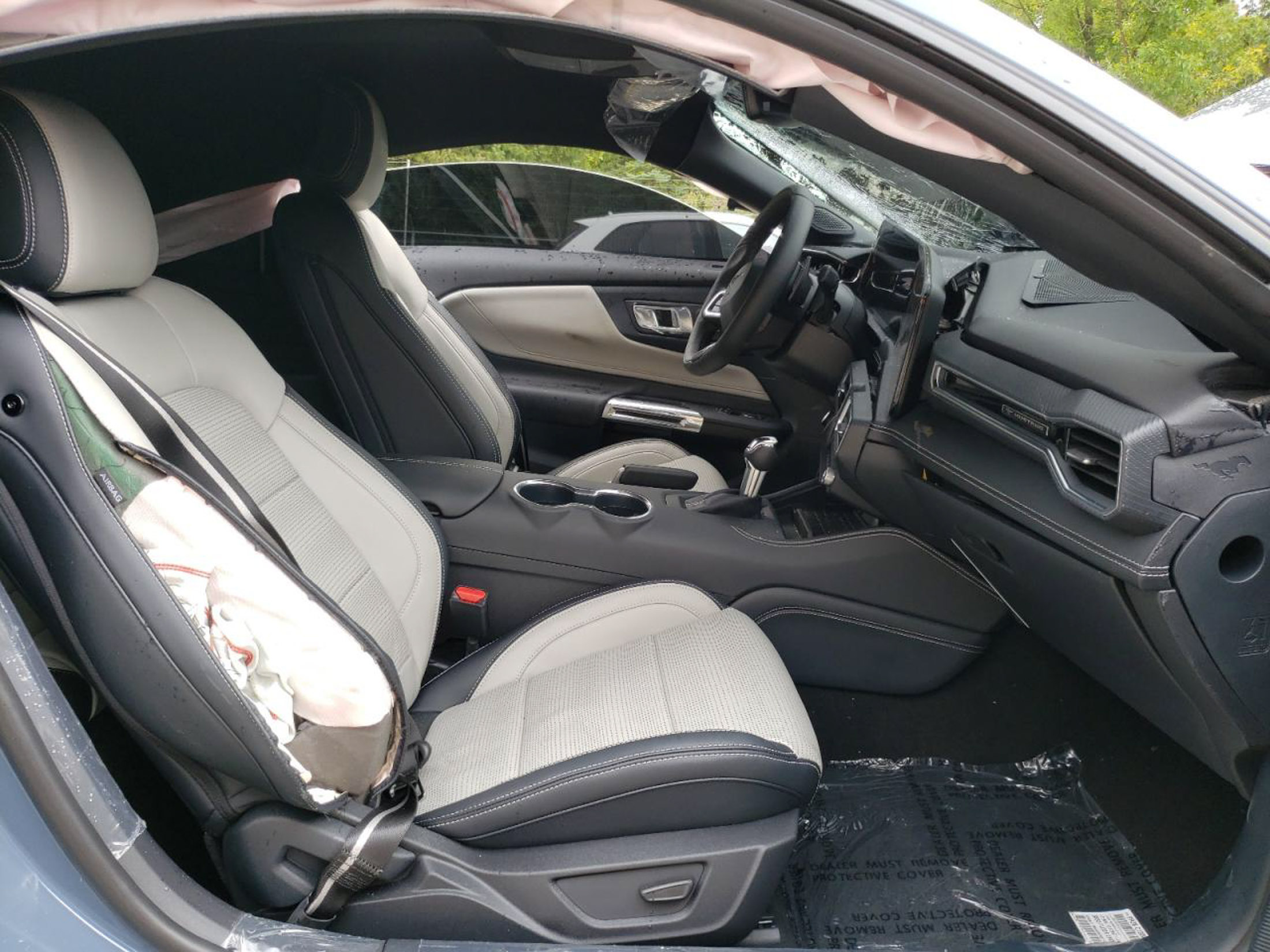 2024 Mustang wreck Copart 00001