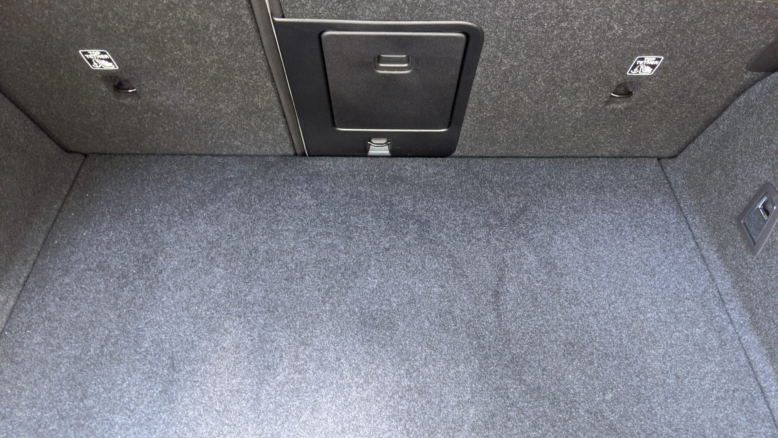 2024 Polestar 2 Stephen Rivers for Carscoops 38