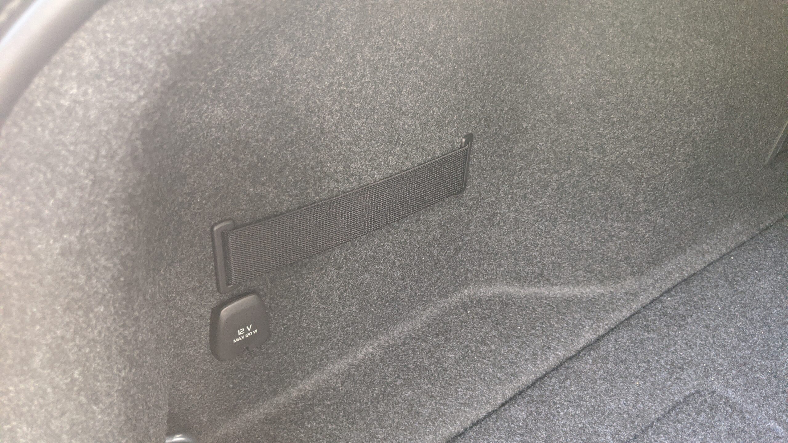 2024 Polestar 2 Stephen Rivers for Carscoops 39