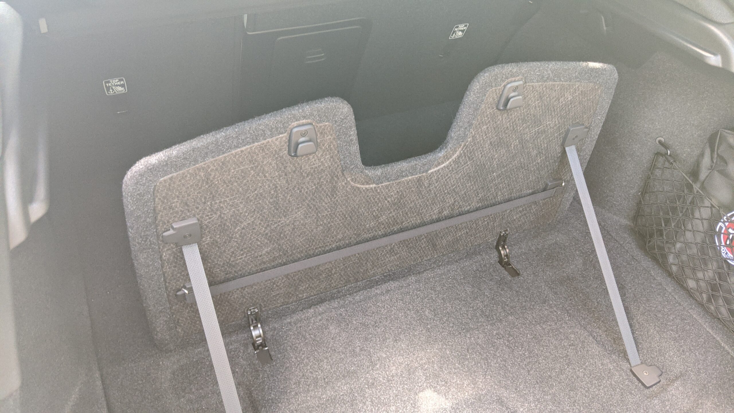 2024 Polestar 2 Stephen Rivers for Carscoops 40