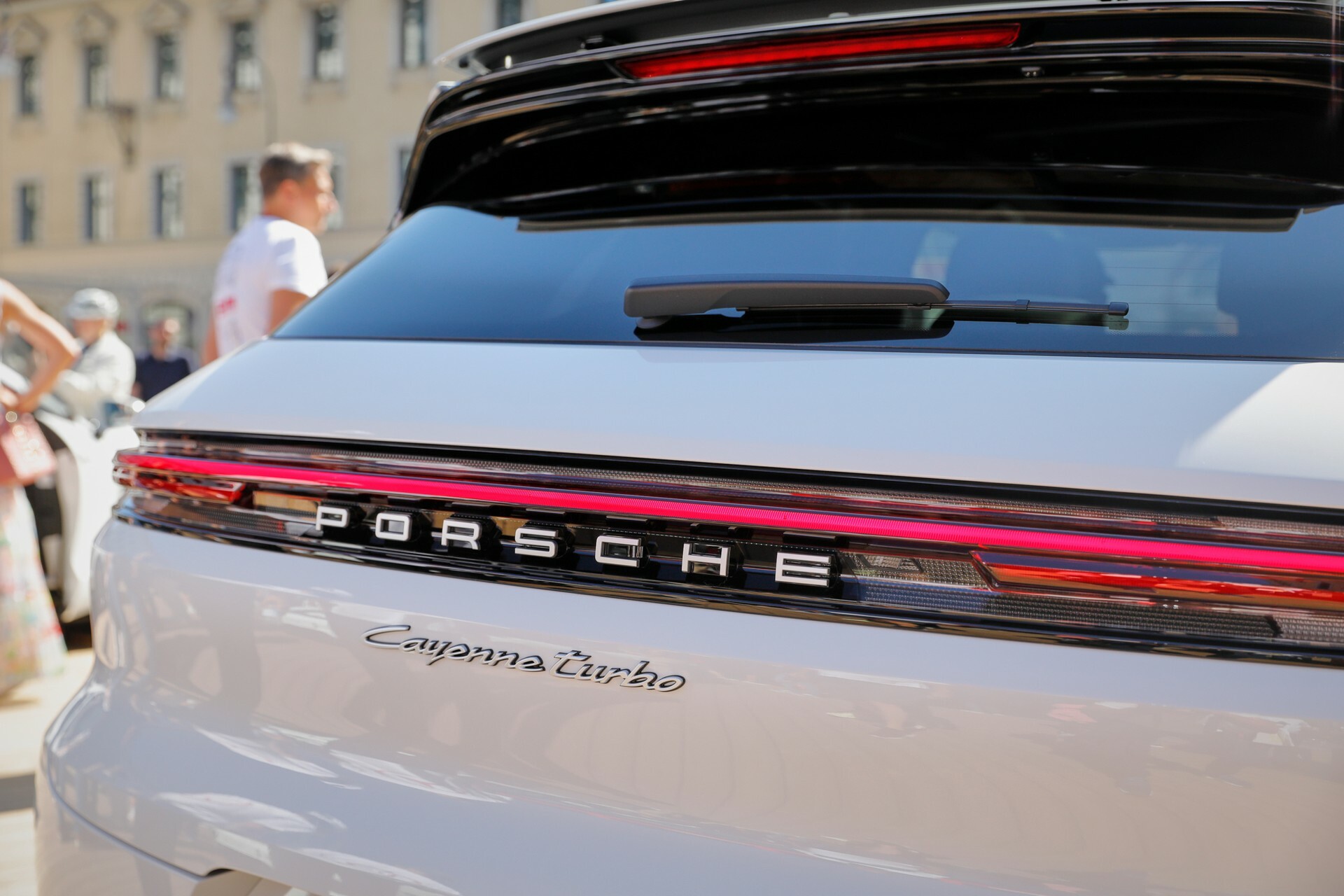 2024 Porsche Cayenne Turbo E-Hybrid - 11