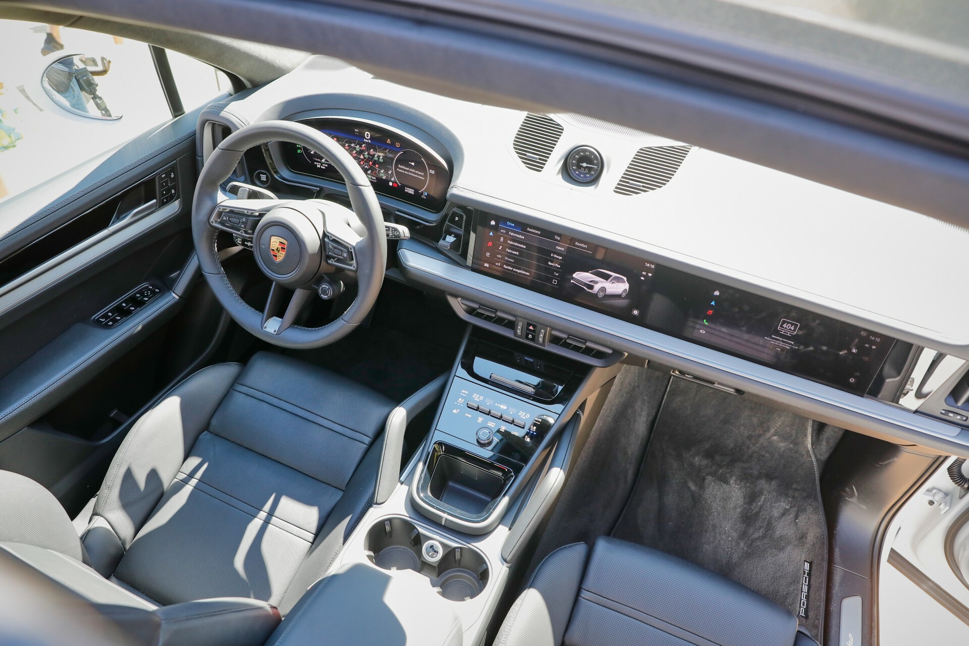 2024 Porsche Cayenne Turbo E-Hybrid - 15