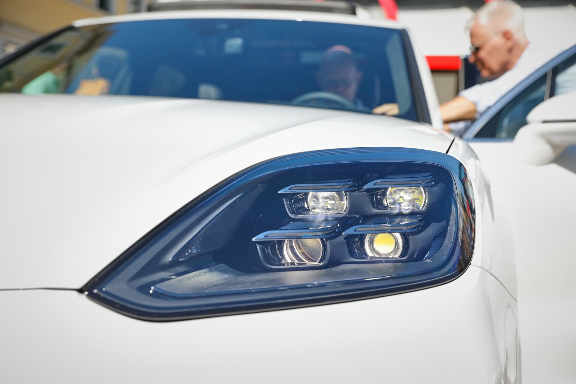 2024 Porsche Cayenne Turbo E-Hybrid - 16