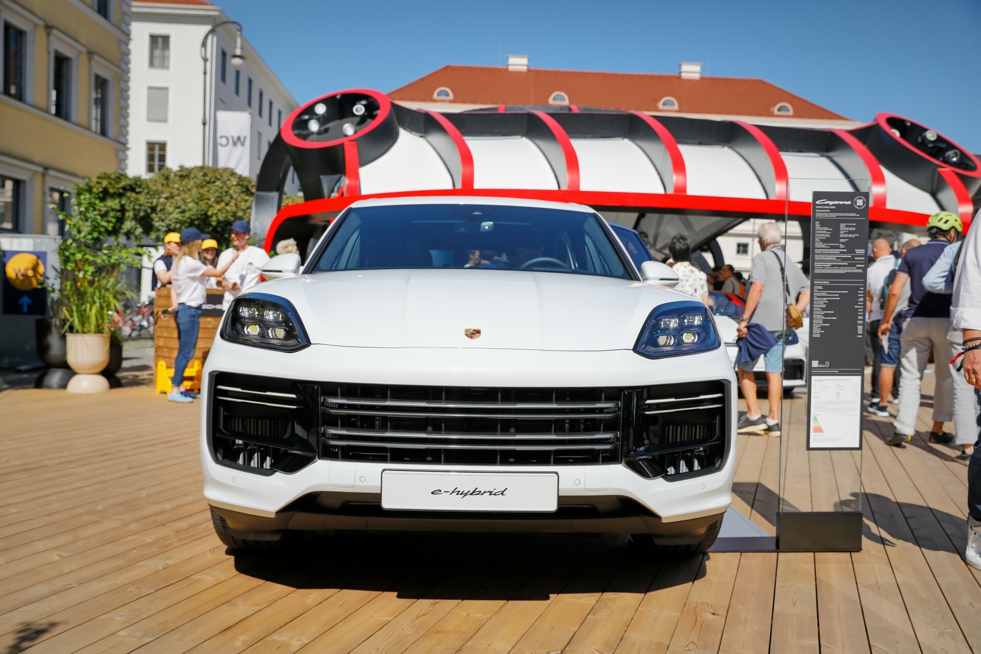 2024 Porsche Cayenne Turbo E-Hybrid - 4