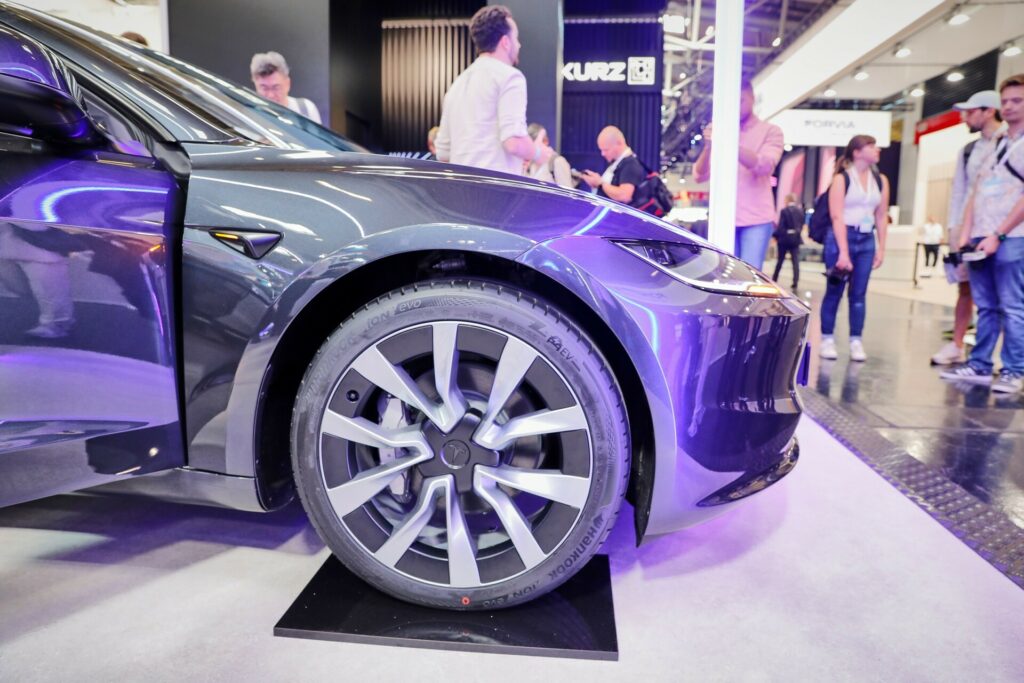 Tesla Model 3 restylée : la star discrète - En direct du salon de Munich  2023 (vidéo)