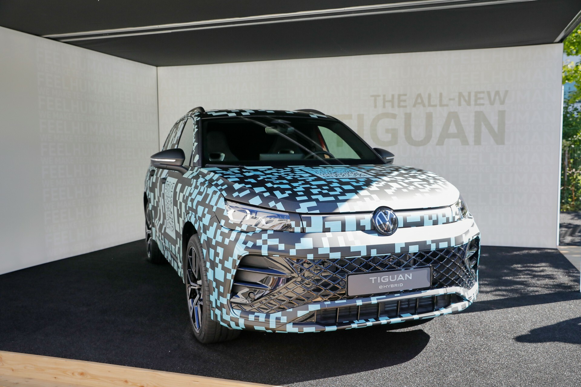 2024 VW Tiguan CarScoops 904 12