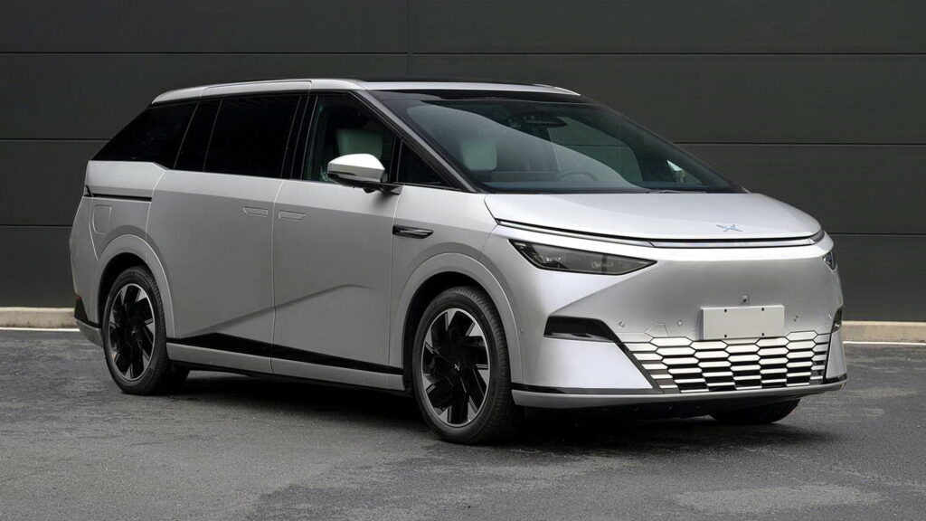  The Xpeng X9 Is A Cyber Minivan With Room For Seven And Up To 500 HP