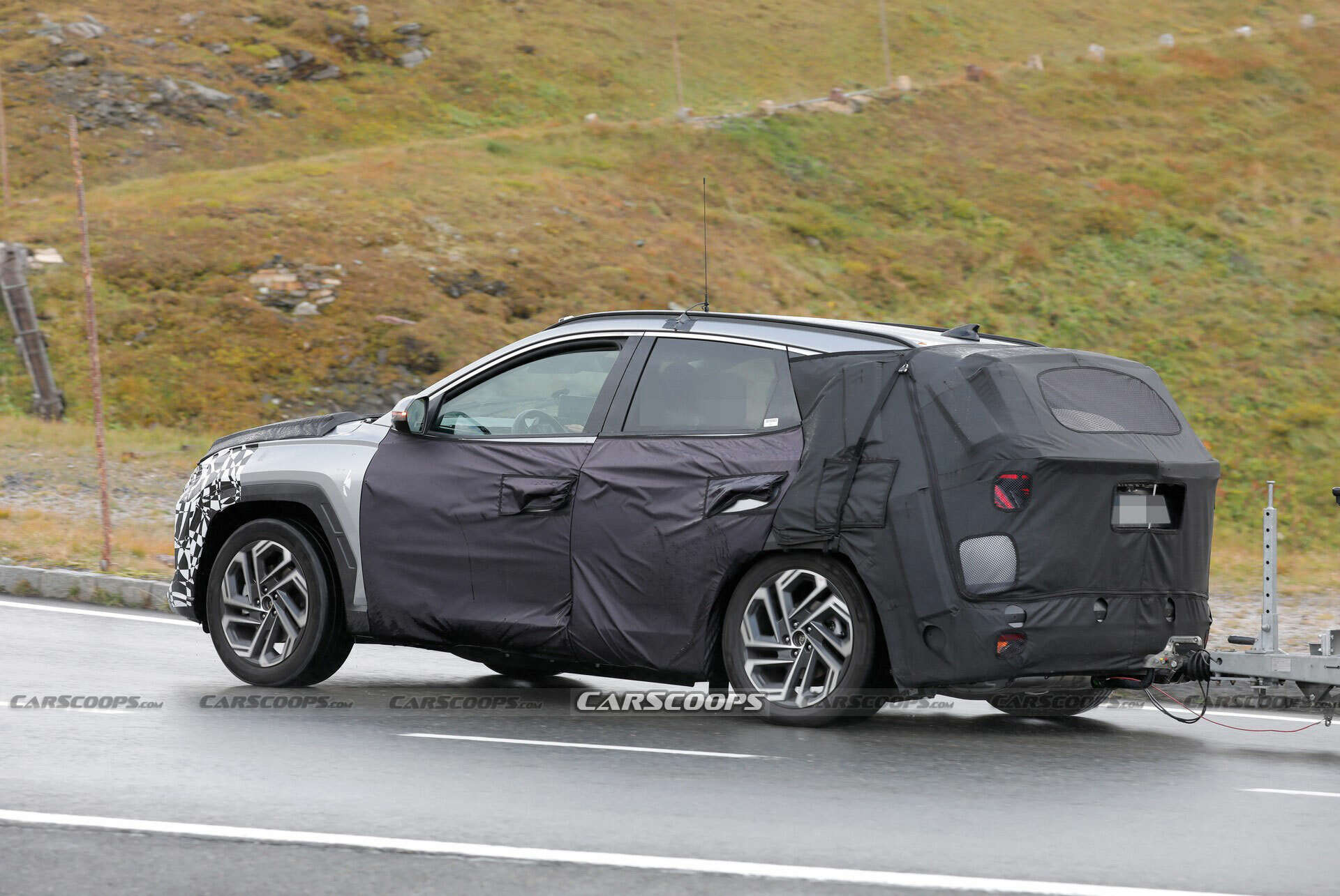 2025 Hyundai Tucson Shows Off New Grille And Updated Lighting Units