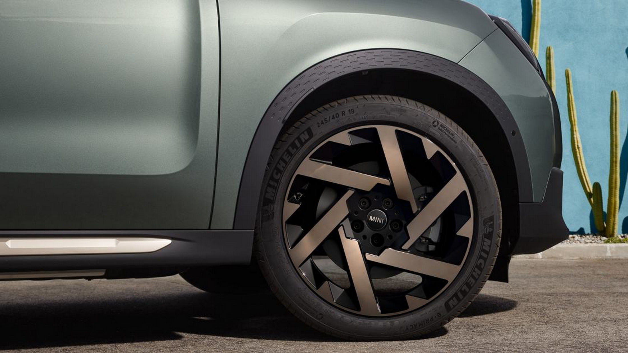 Gas-Powered 2025 Mini Countryman Will Make Up To 296 HP In JCW Trim