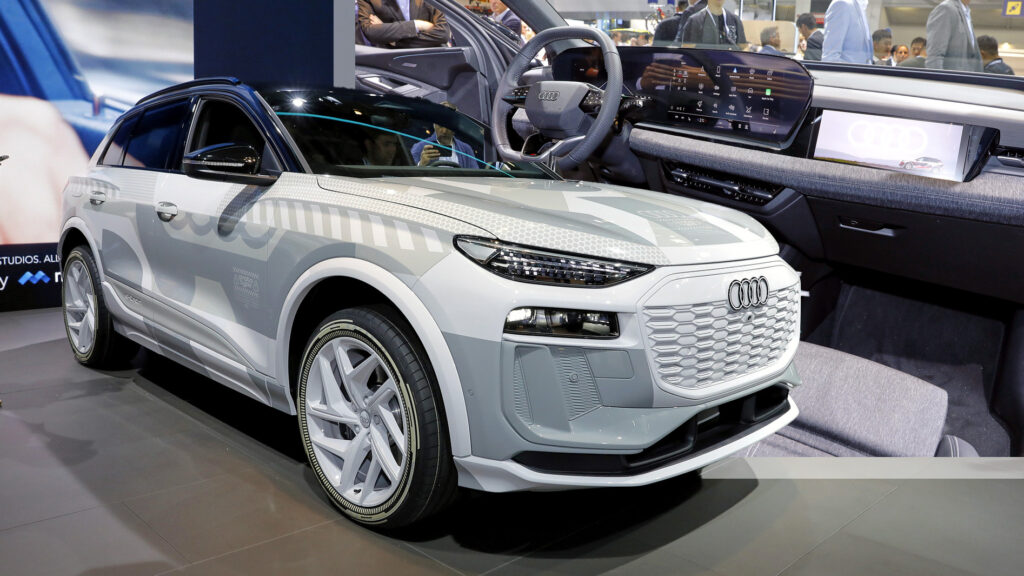 2025 Audi Q6 E-Tron Reveals Tech-Infused Cabin With 10.6-Inch Passenger ...