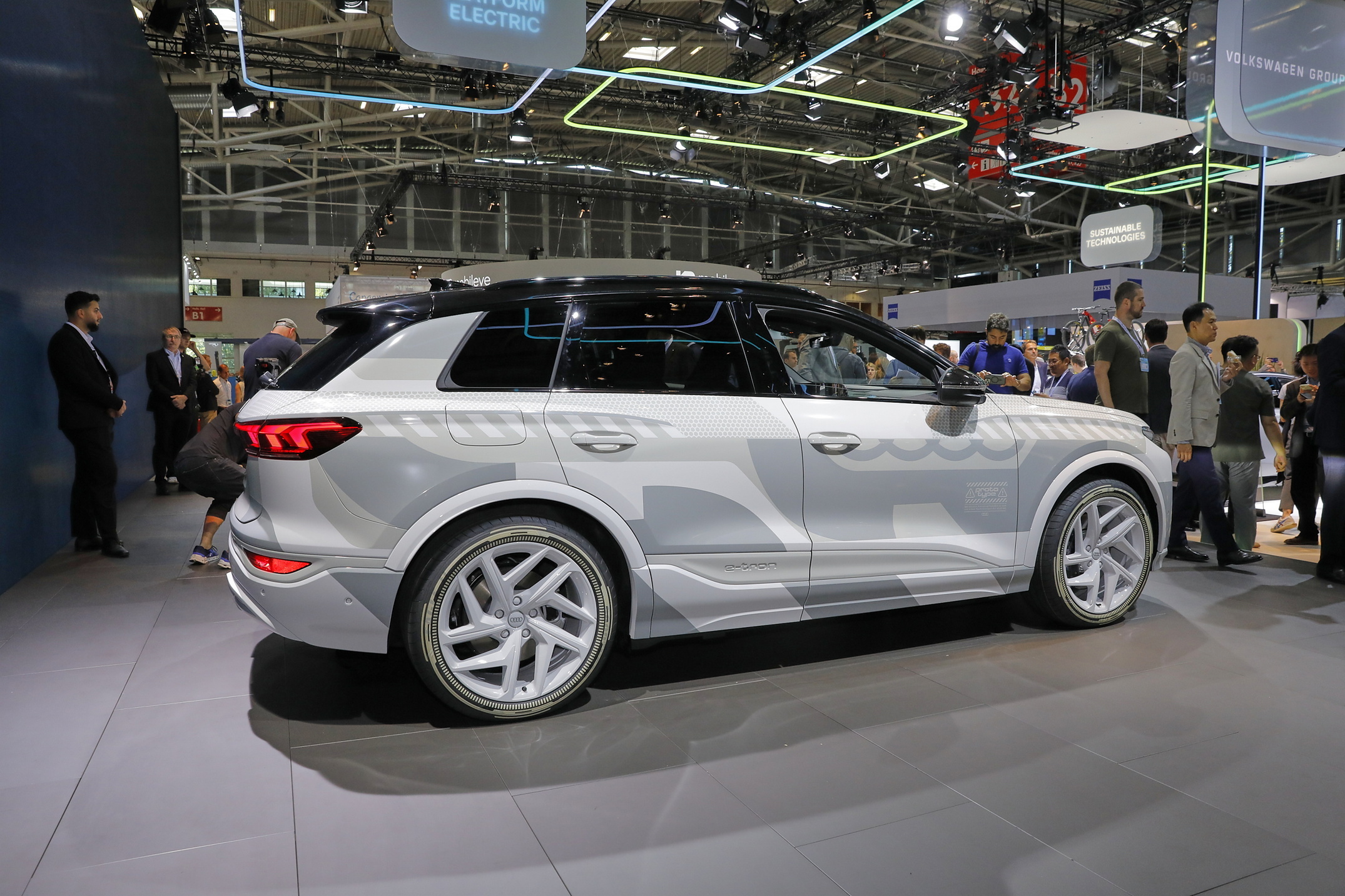 2025 Audi Q6 E-Tron Reveals Tech-Infused Cabin With 10.6-Inch Passenger