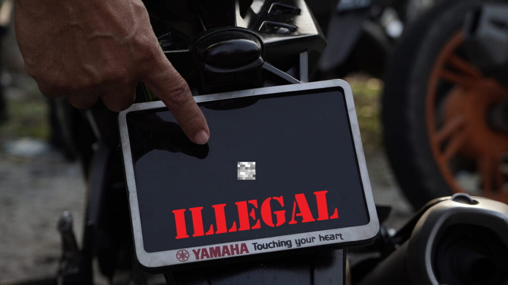  Malaysian Motorcyclist Goes Viral After Being Ticketed For “World’s Smallest” License Plate