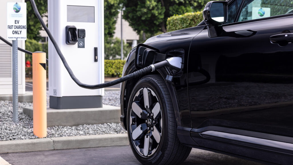     Honda et Acura annoncent des partenariats de recharge avec EVgo et Electrify America