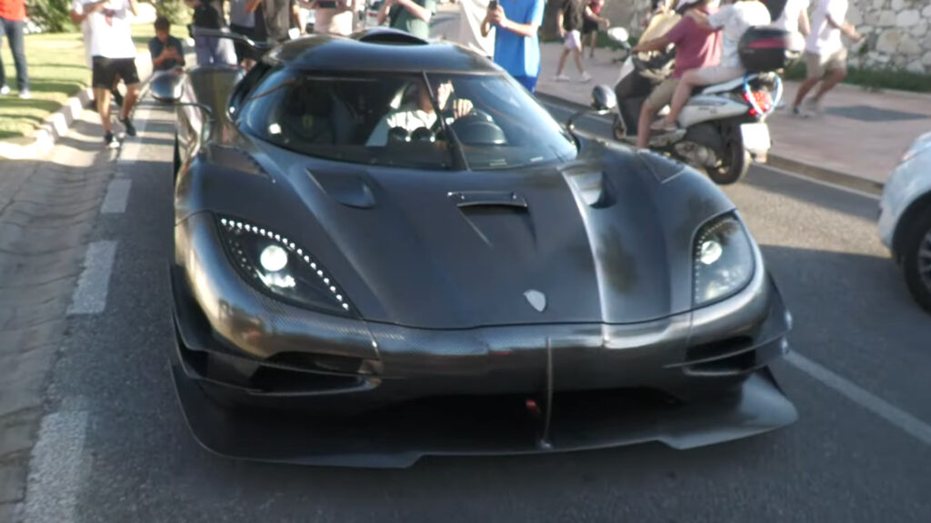  Carbon-Clad Koenigsegg One:1 Is As Crazy As Hypercars Get