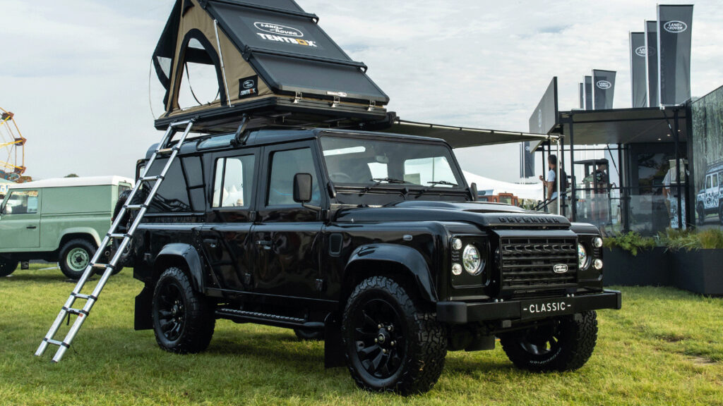  Land Rover Refuses To Let Go Of Old Defender, Keeps It Alive With New Parts