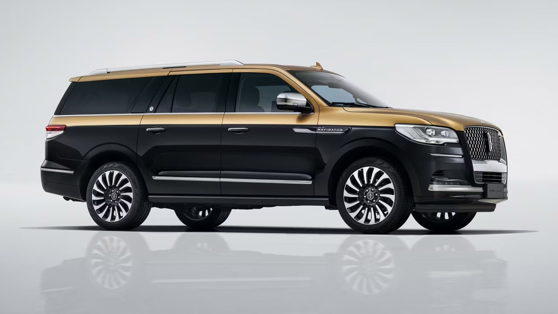 Lincoln Navigator Black Gold Edition Debuts In China | Carscoops