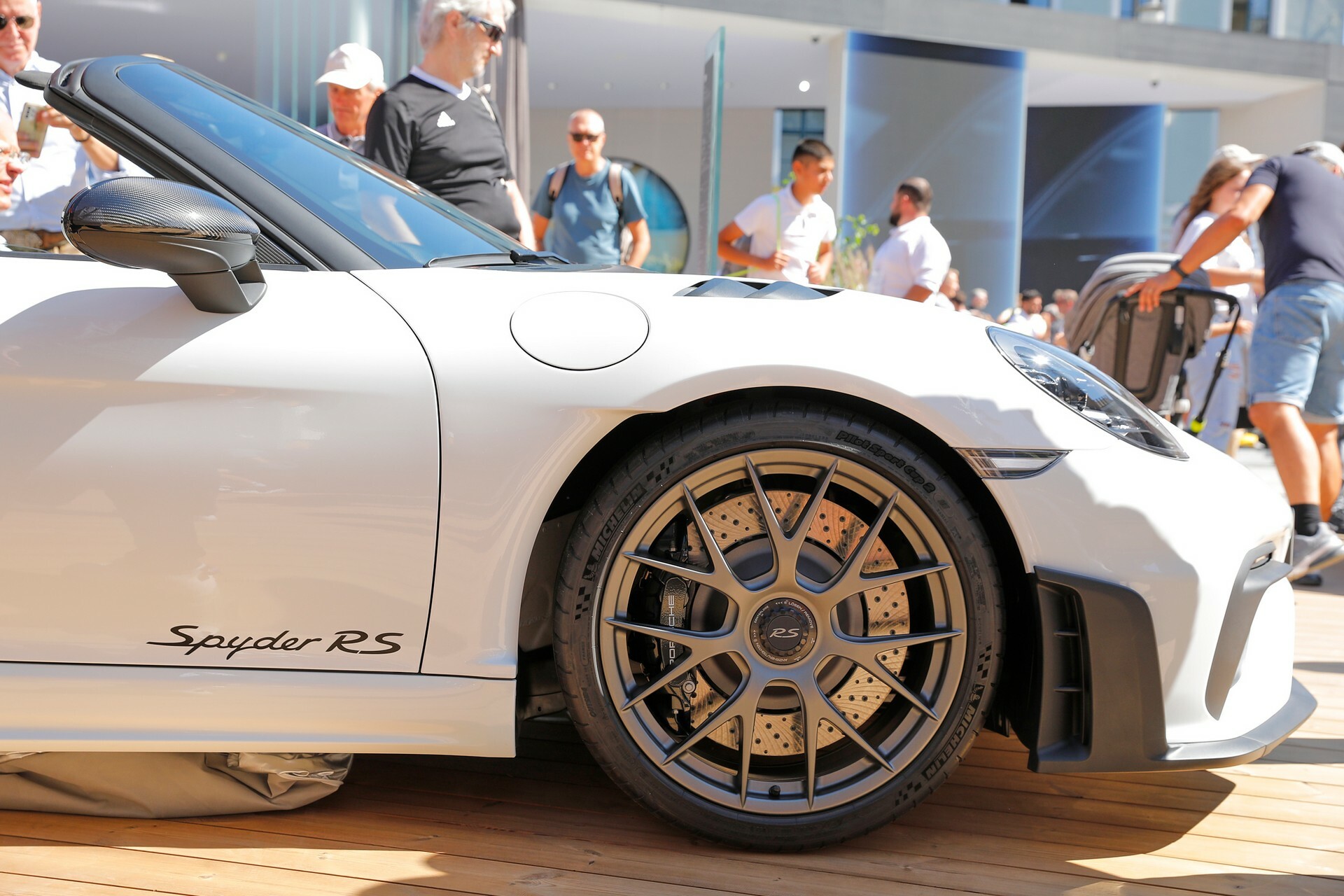 Porsche 718 Spyder RS CarScoops 908 5