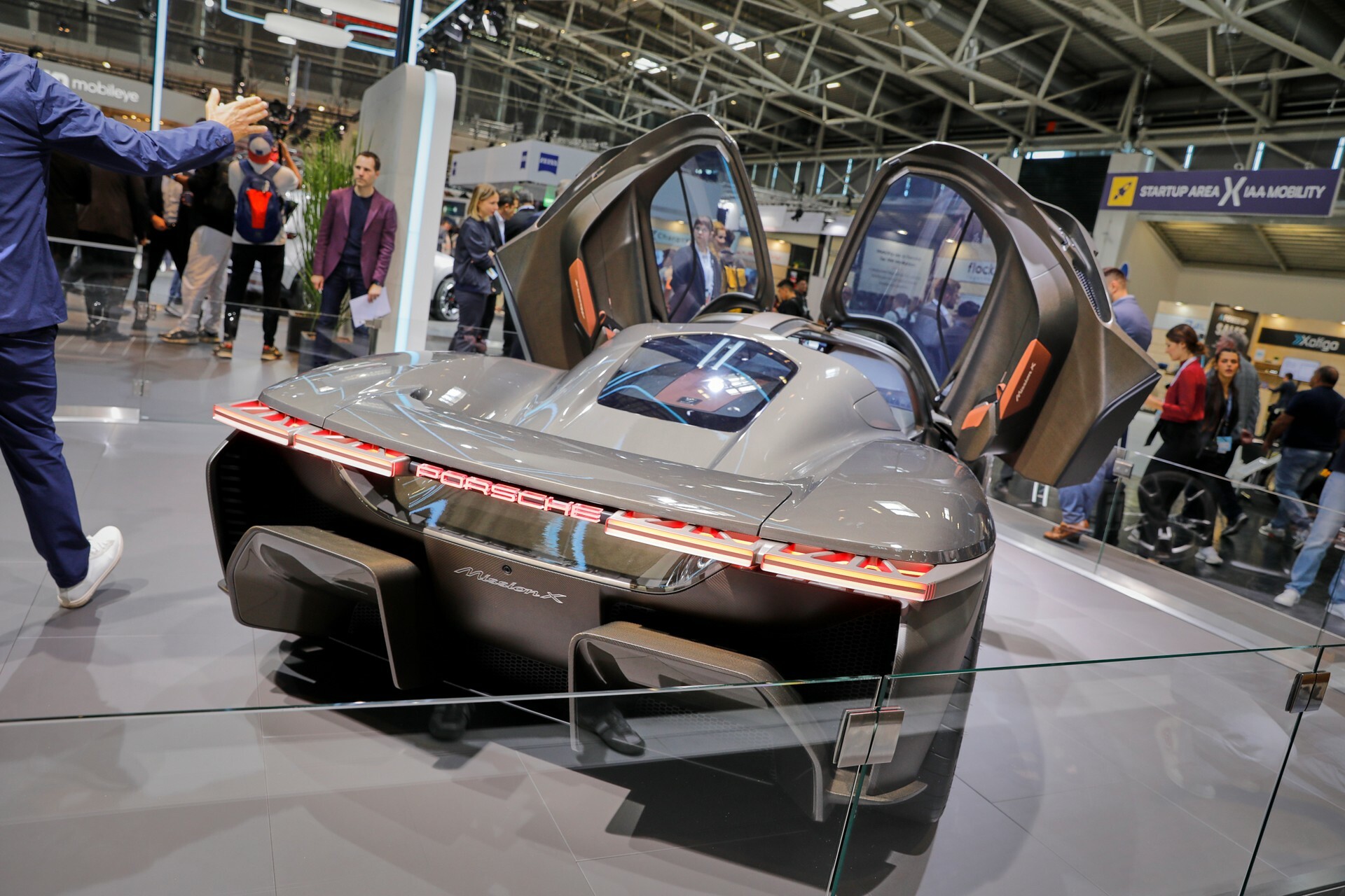 Porsche Mission X Munich CarScoops 908 22