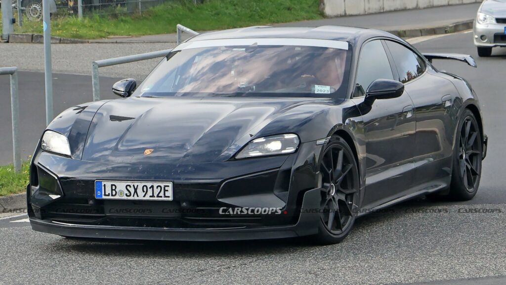  Porsche Taycan Turbo GT Fully Reveals Itself During Lap Record Attempt