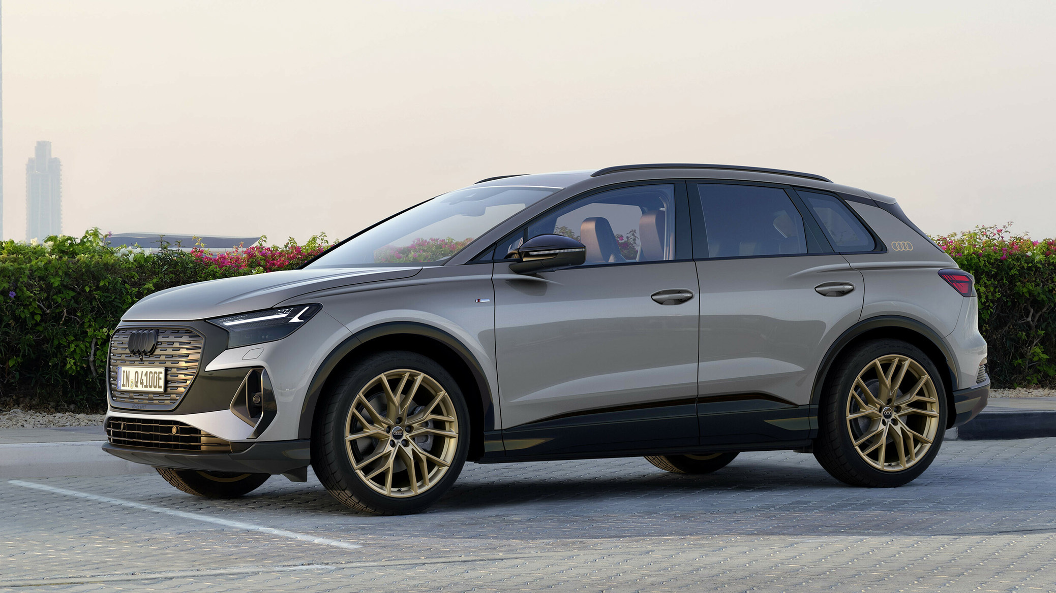 Q4-gold-wheels-3.jpg