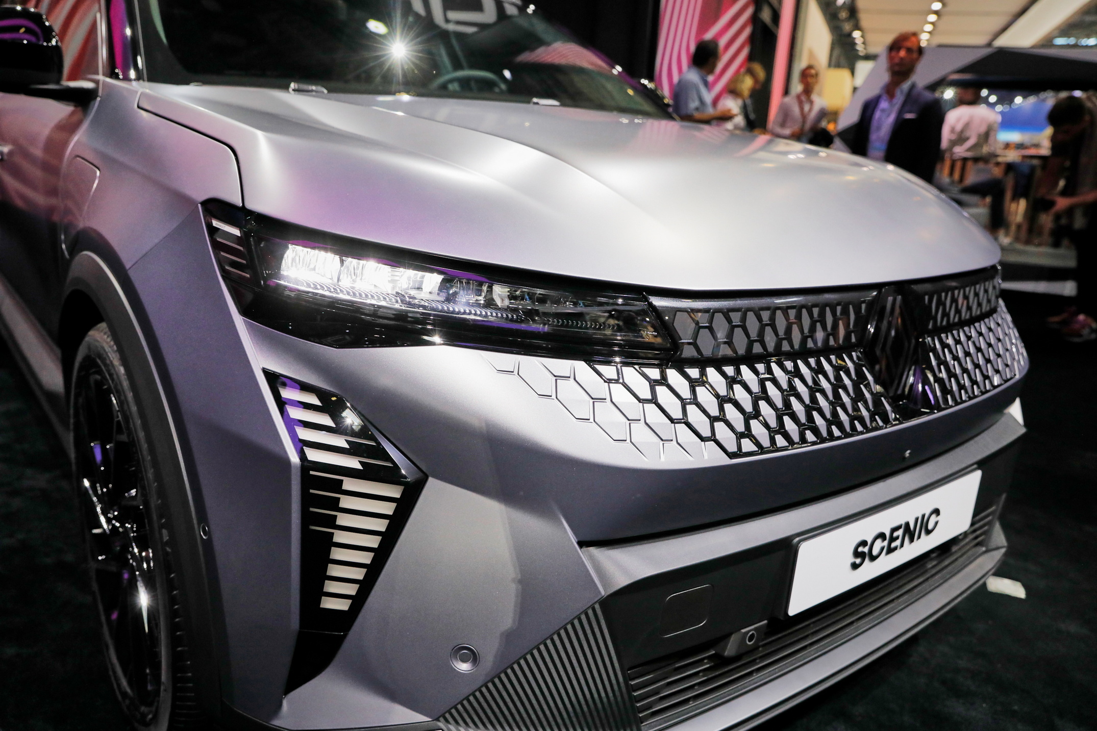 2024 Renault Scenic E-Tech Is A Family-Friendly Electric Crossover With ...