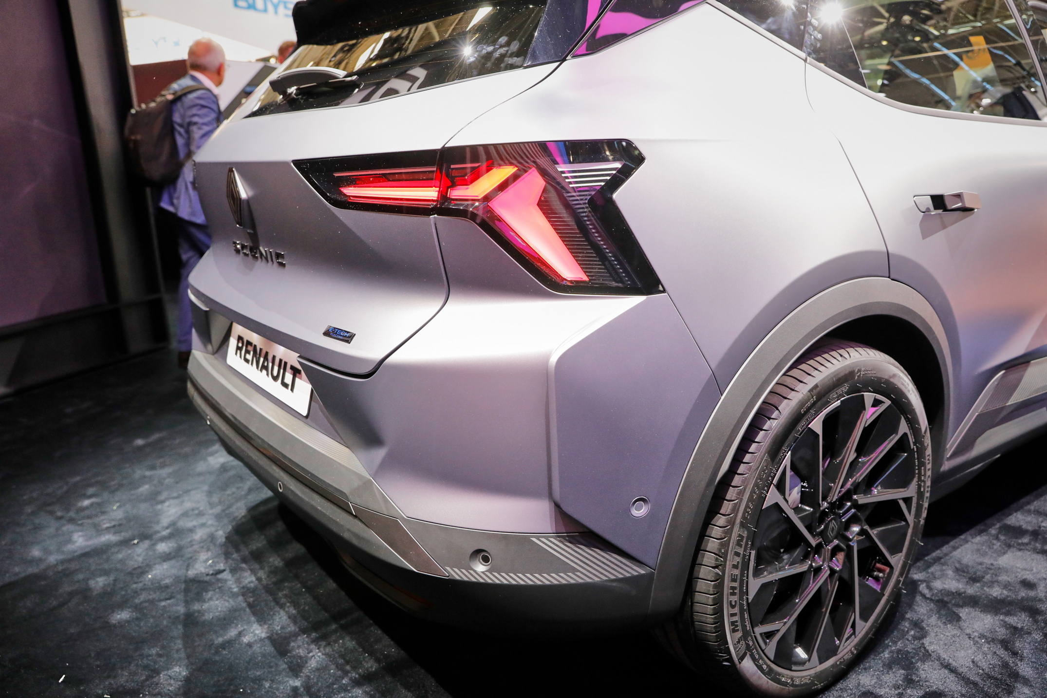 2024 Renault Scenic E-Tech Is A Family-Friendly Electric Crossover With ...