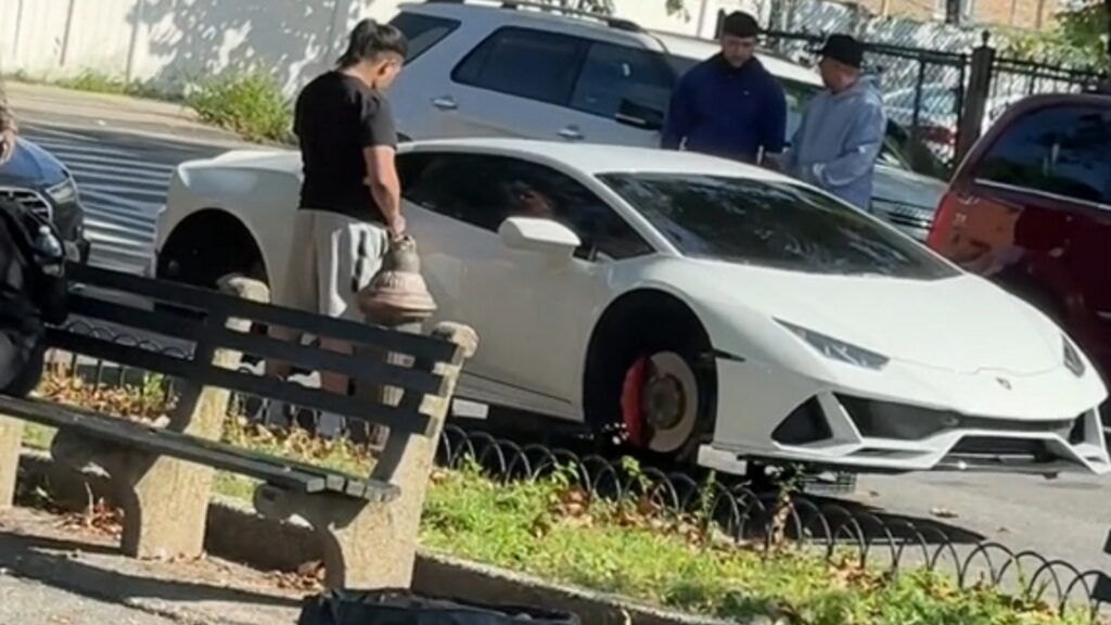  Lamborghini Huracan Ends Up On Milk Crates After Wheels Removed In The Bronx