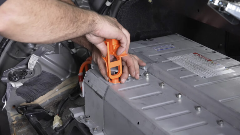 Is It Worth Replacing The Battery In An Older Hybrid Like The Toyota ...