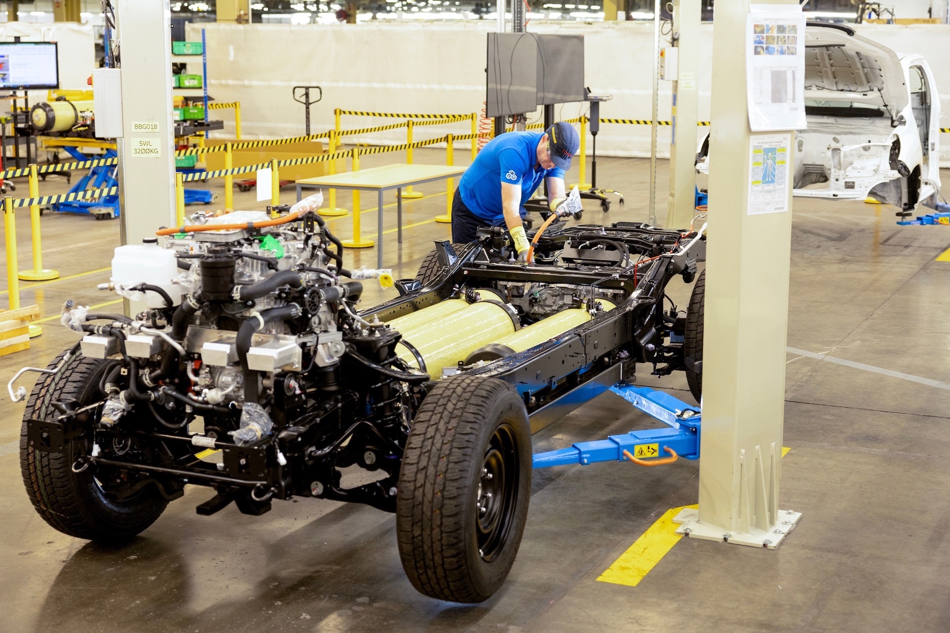 Toyota Hilux Hydrogen Prototype 02