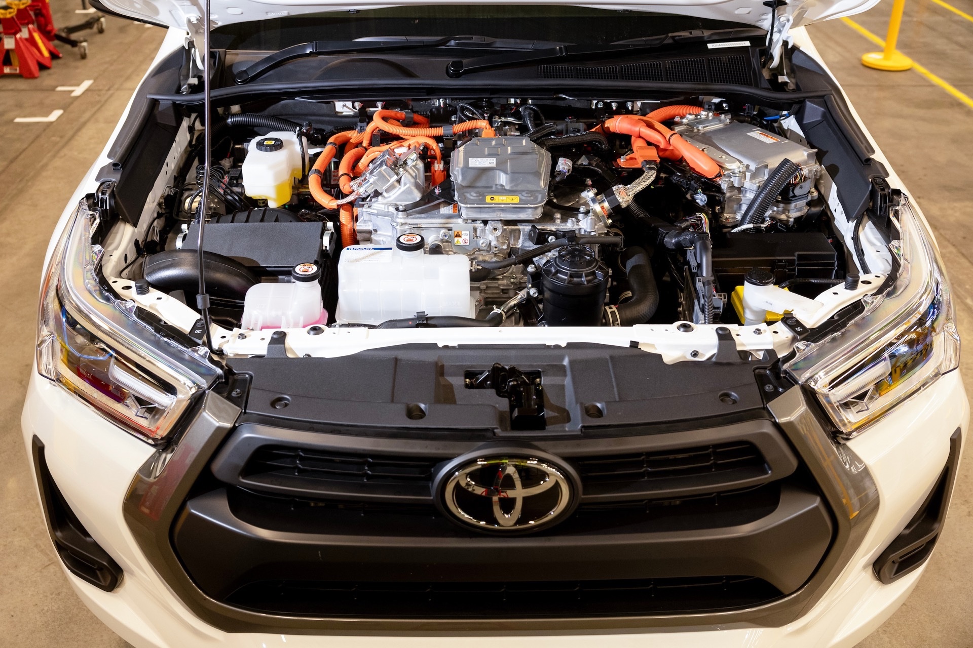 Toyota Hilux Hydrogen Prototype 04