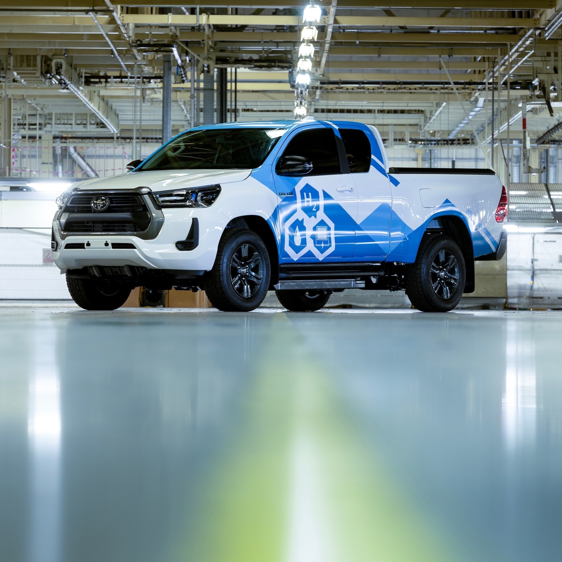 Toyota Hilux Hydrogen Prototype 06