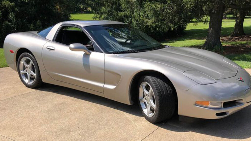  828-Mile C5 Chevy Corvette Looks Like It Just Left The Factory In 2002