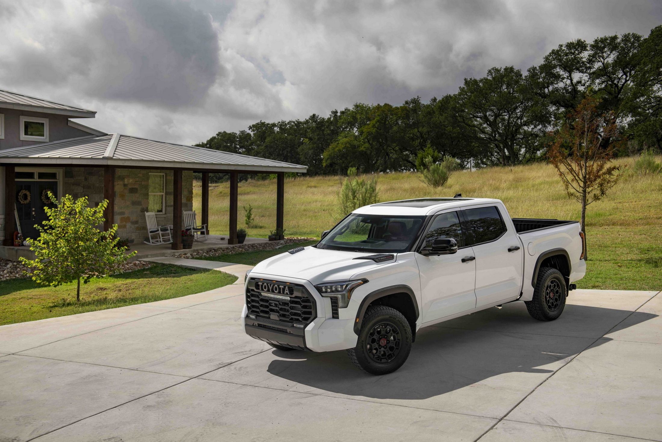 Toyota???s TRD Performance Pack Gives Tundra 469 HP Under Warranty ...