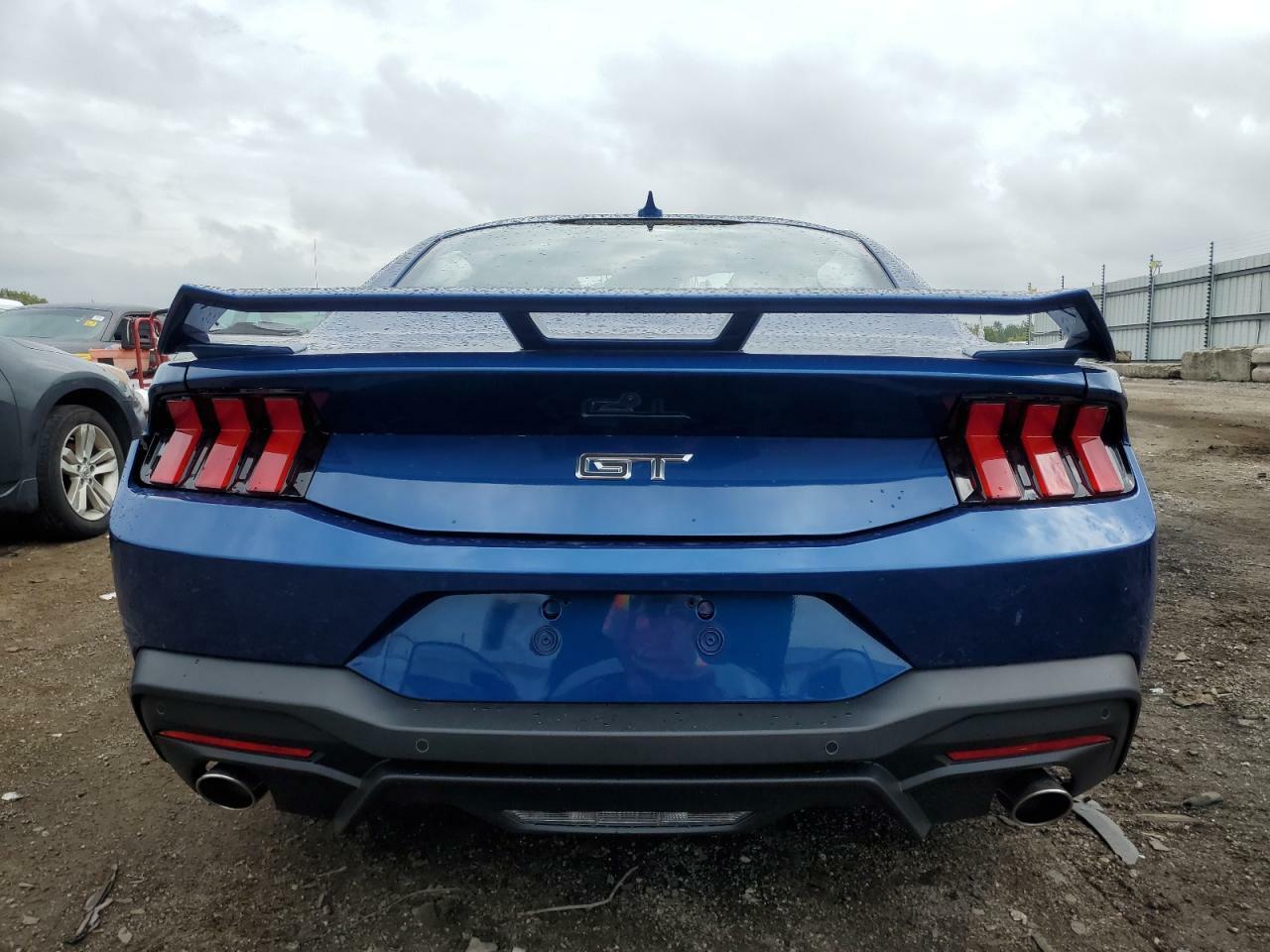 Ford Mustang 6