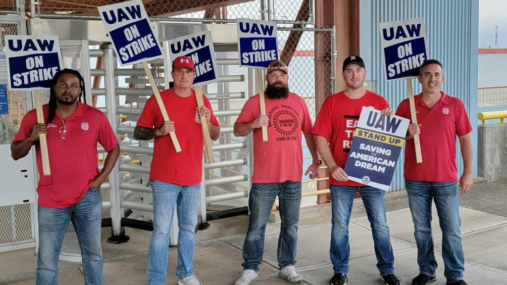  UAW Reaches Agreement With Stellantis, Expands Strike Against GM