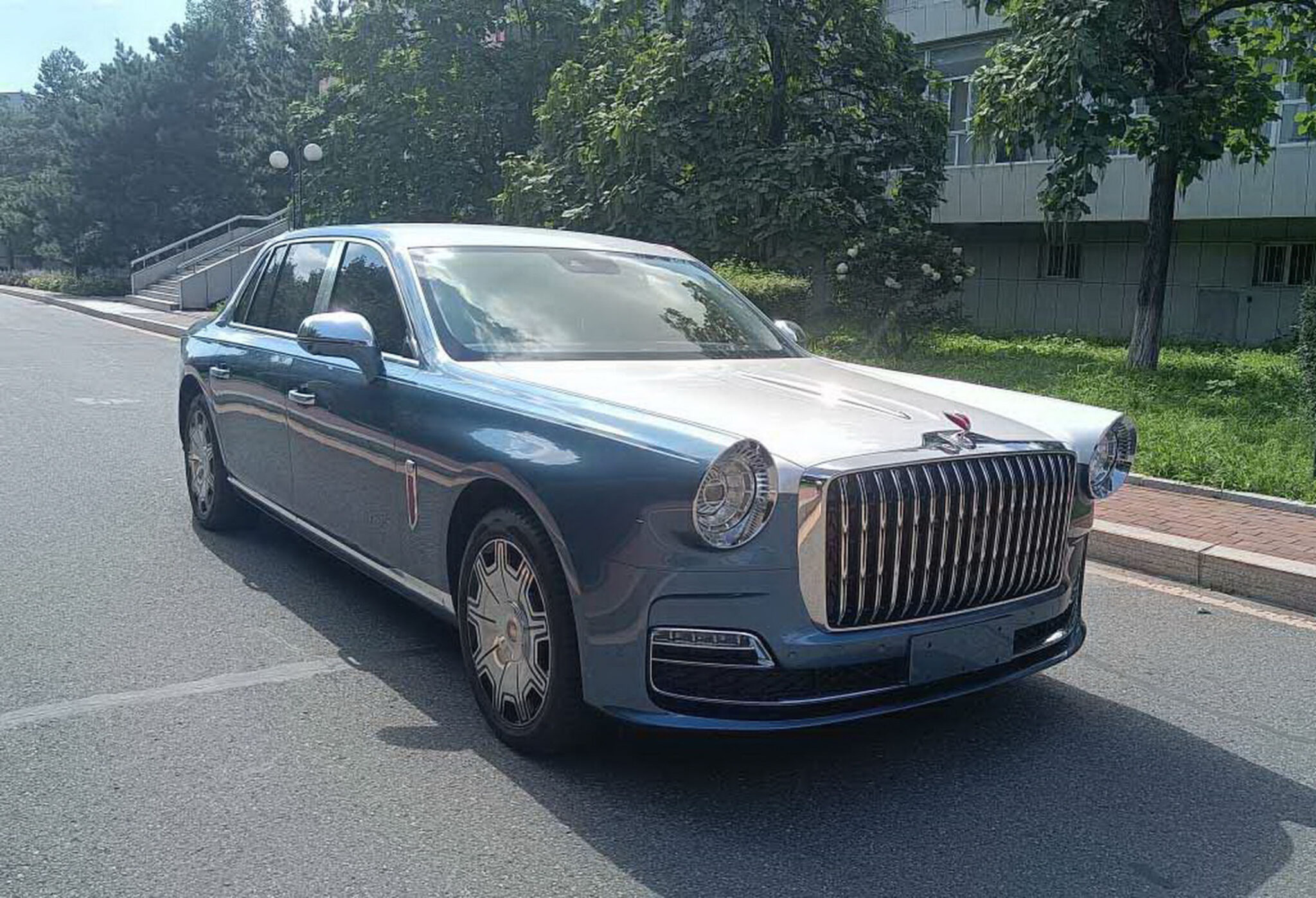 $680k 2024 Hongqi L5 Is A Chinese Billionaire’s Limo With A Face Out Of ...