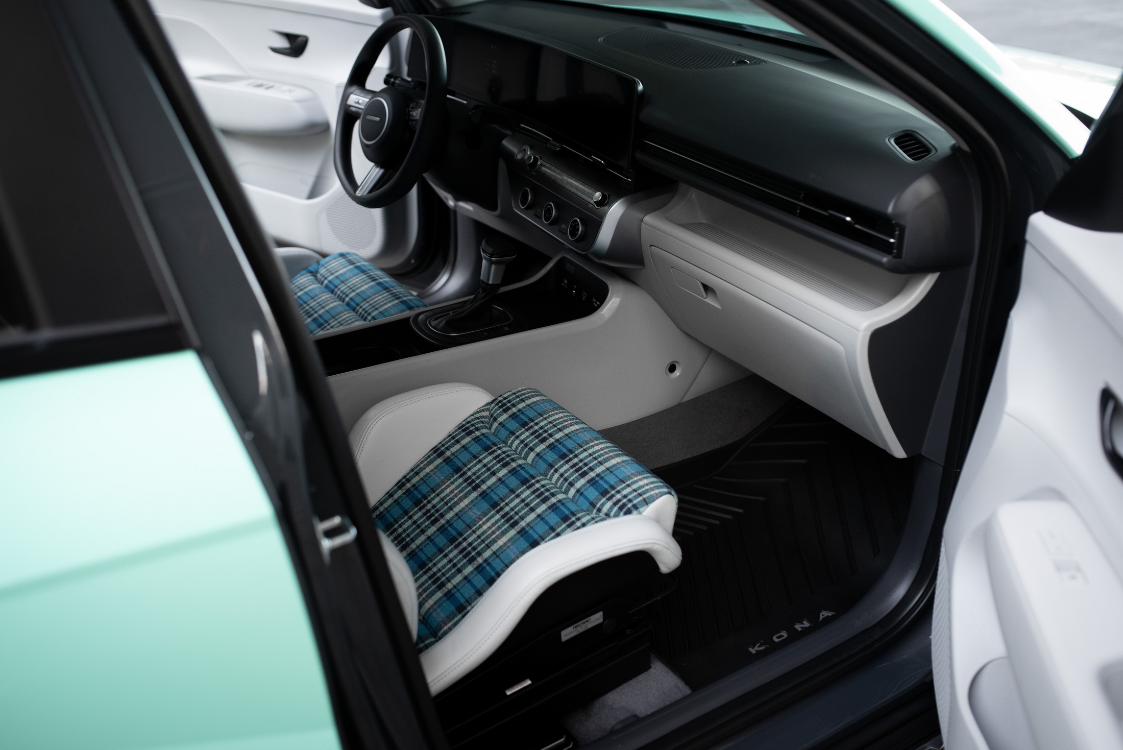 Hyundai Kona Jayde Concept Comes With A Roof Box, 20-Inch Wheels