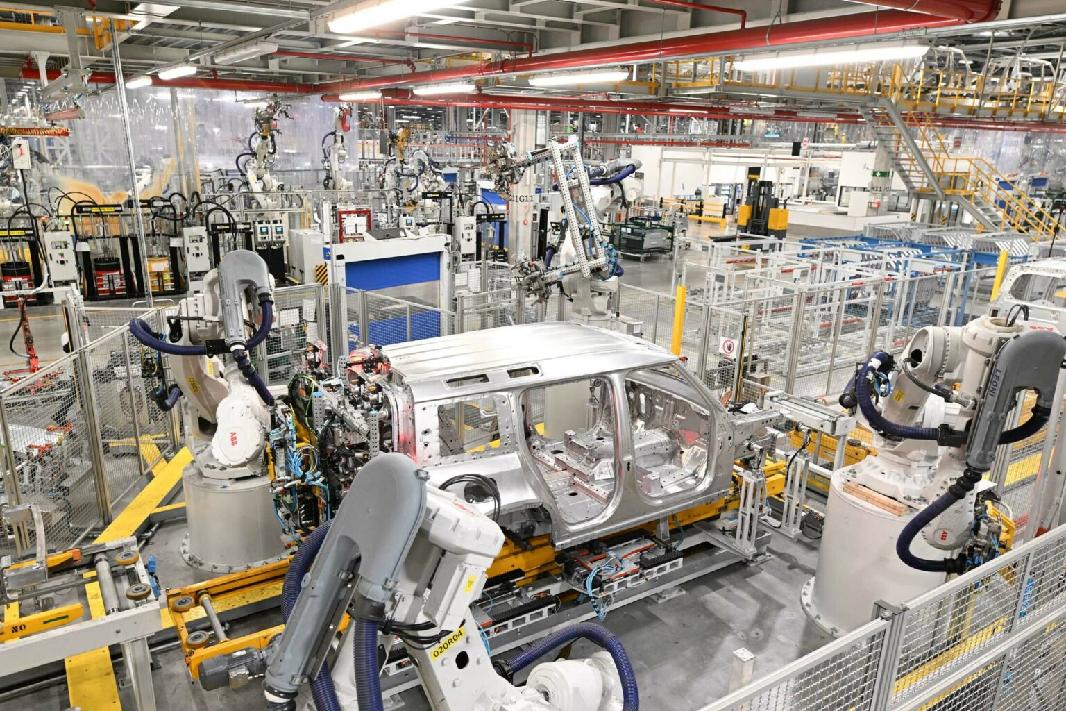 JLR Hasn’t Built A Single Car Since August And No One Really Knows When ...