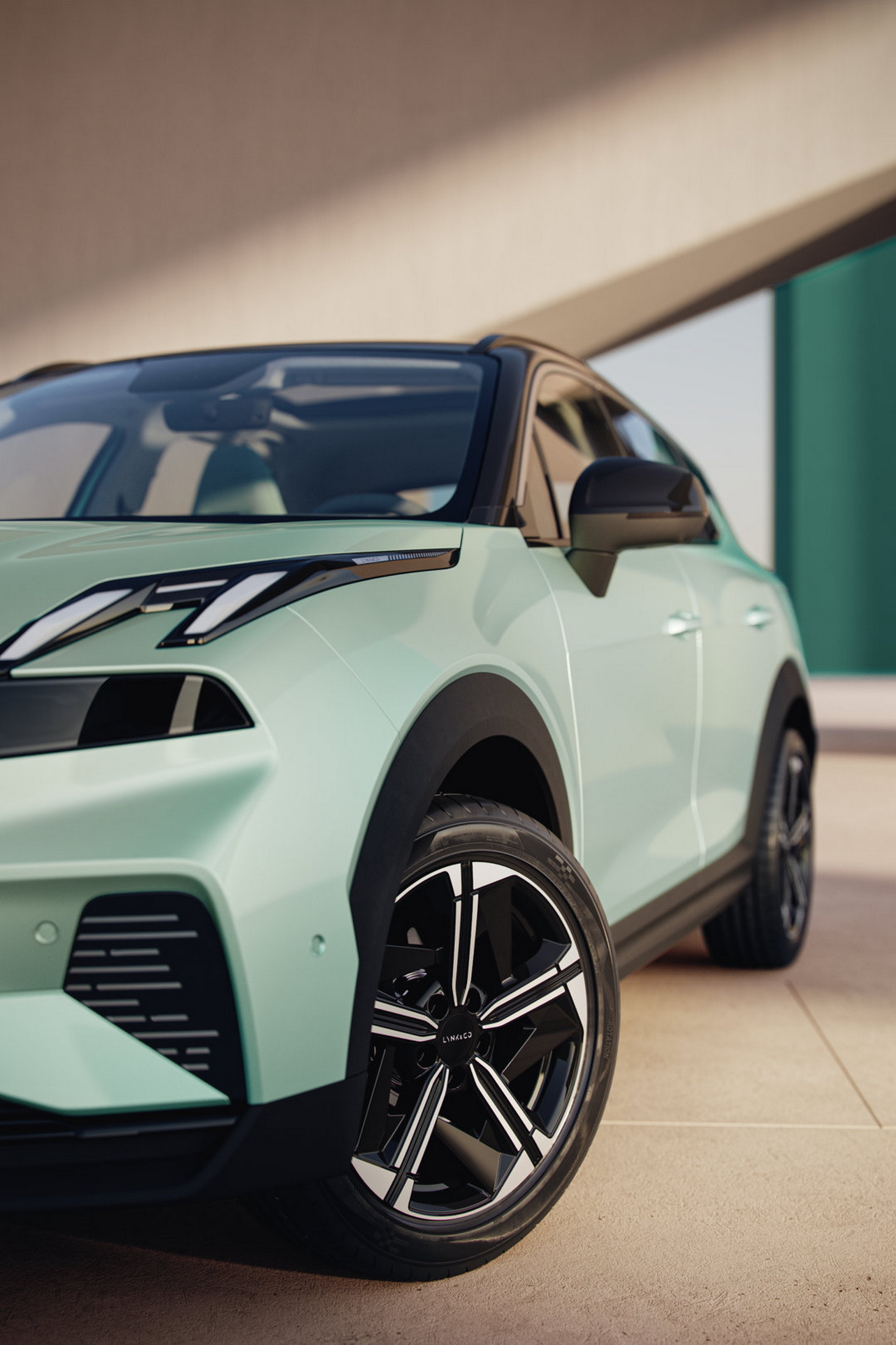 Facelifted Lynk & Co 06 EM-P PHEV Breaks Cover In China With Sharper ...