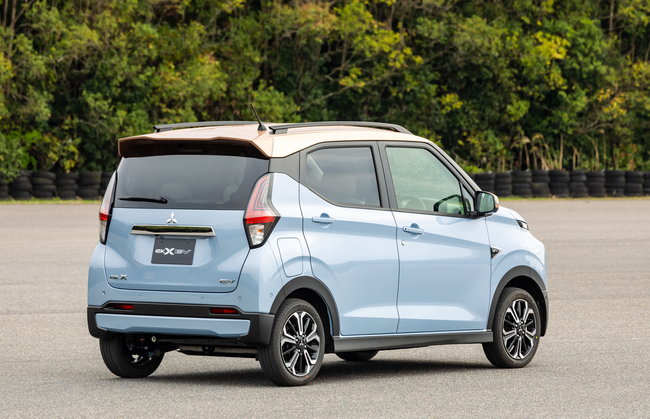 Mitsubishi eK X 00003