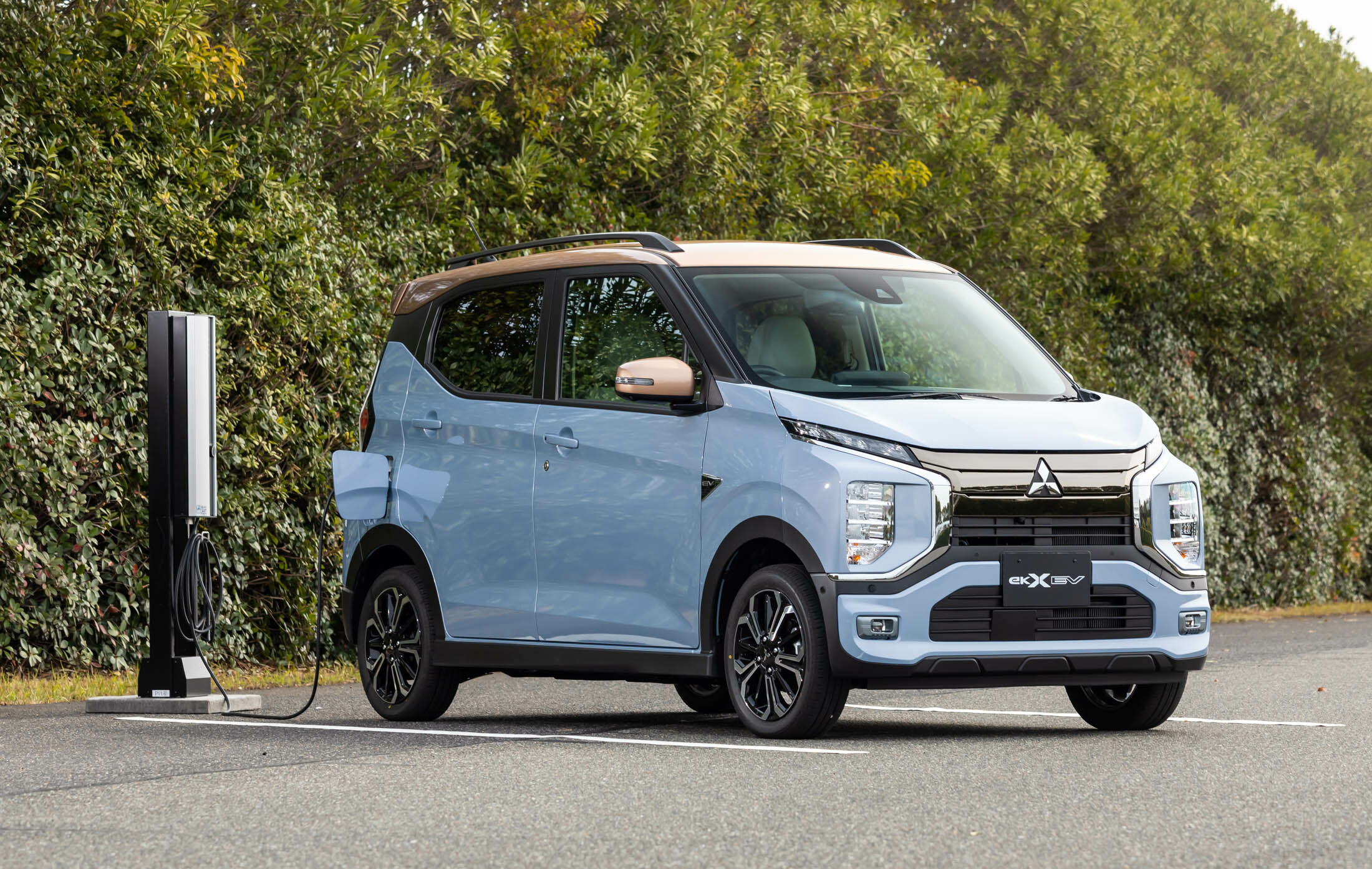 Mitsubishi eK X 00012