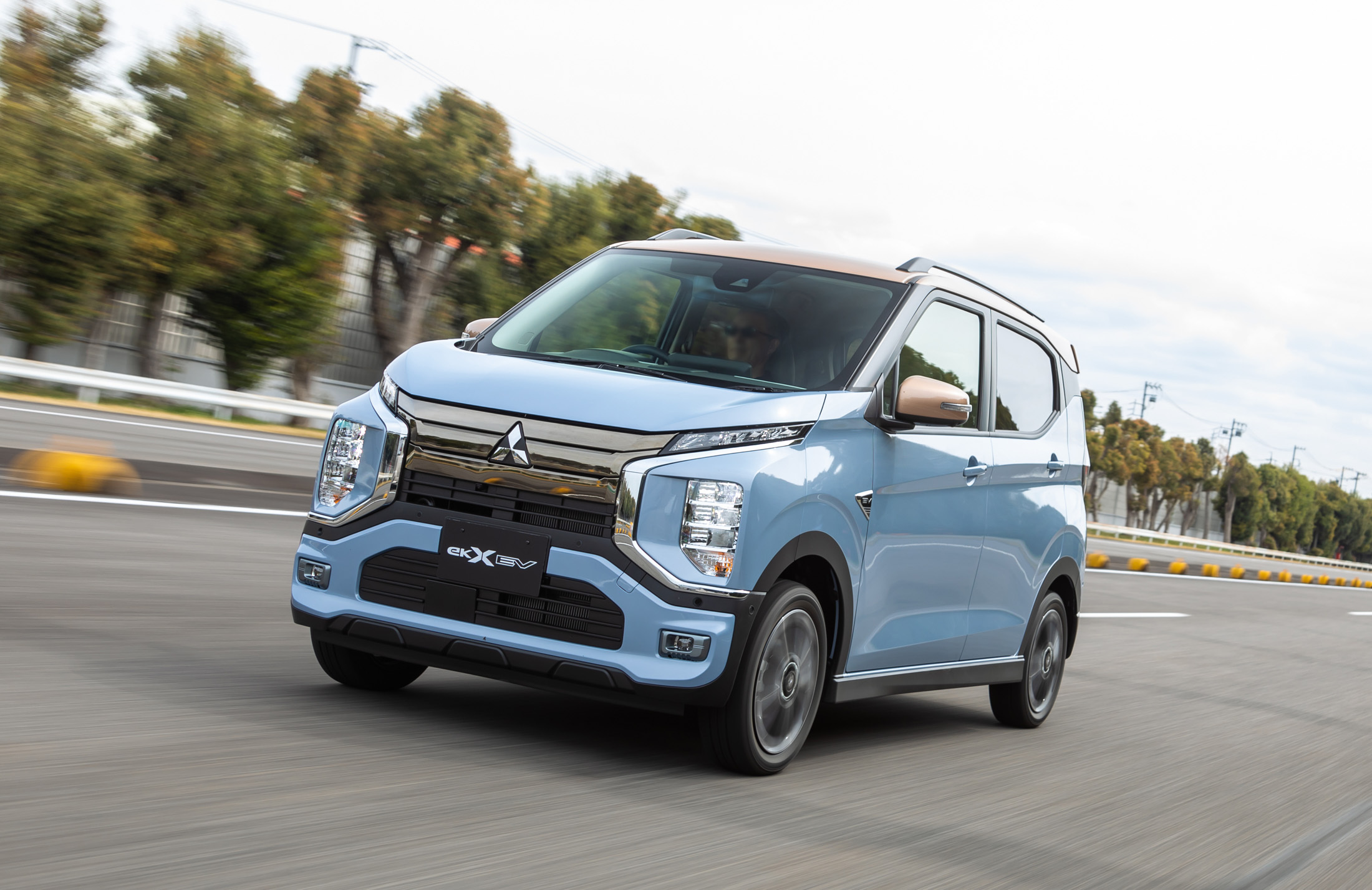Mitsubishi eK X 00013