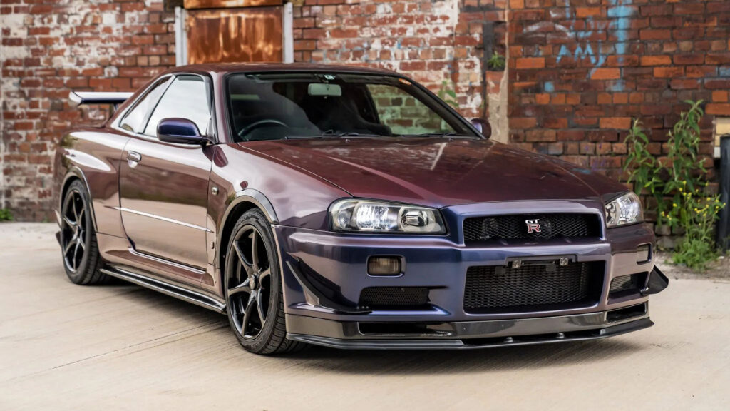  Nissan Skyline R34 GT-R Painted In Midnight Purple III Is A Perfect Poster Car
