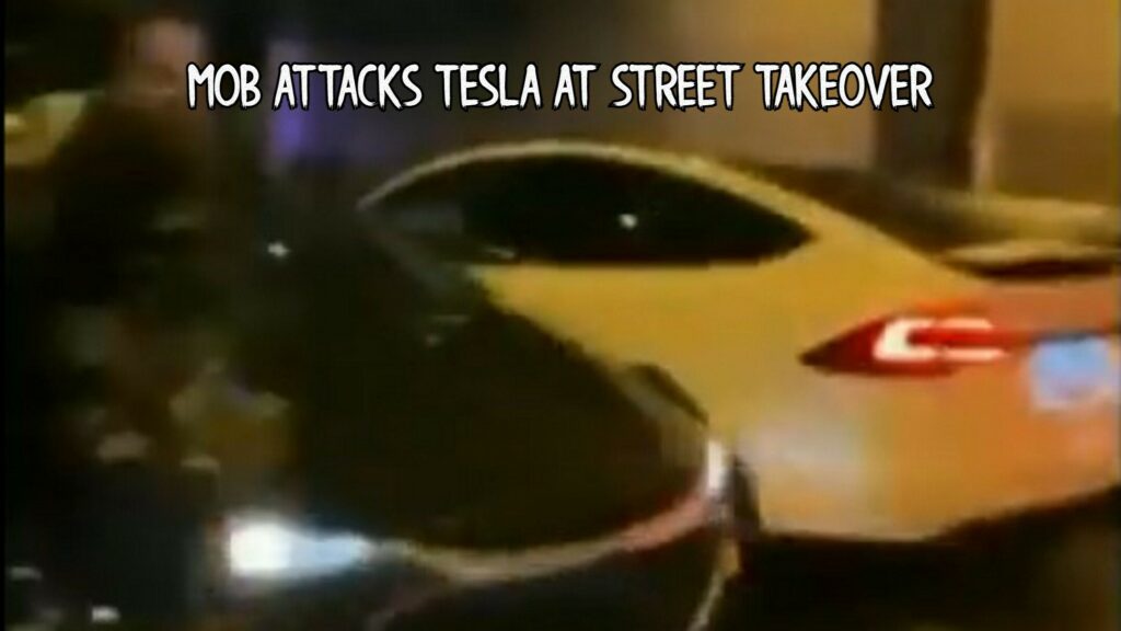 Tesla Driver Smashes Through Cars To Escape Mob Attack In Chicago Sideshow Takeover